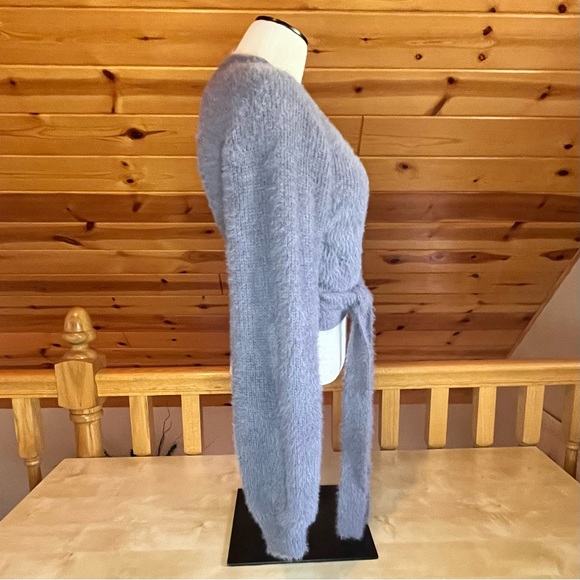 West of Melrose Cropped Wrap Balloon Sleeve Gray Sweater Size Small - Picture 2 of 5